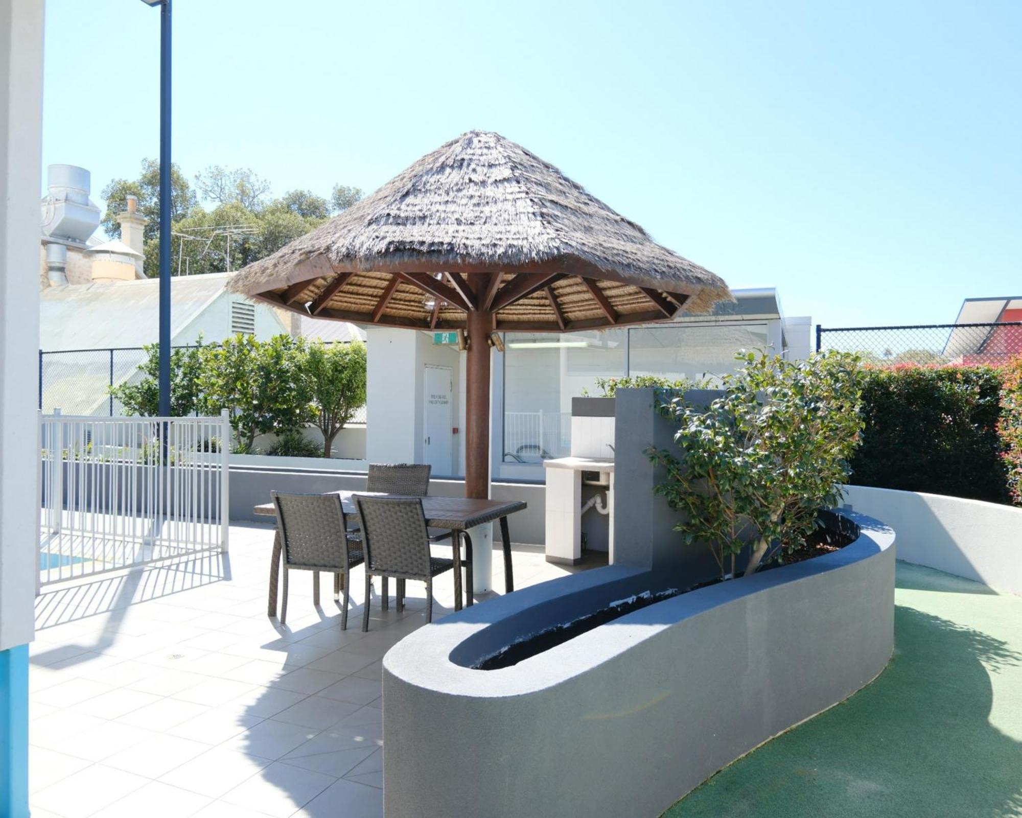 Gallery Serviced Apartments Fremantle Exterior photo